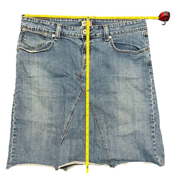 Levis Denim Skirt Womens 20 Blue Distressed Raw Hem Stretch Jean Grunge Y2K - Picture 7 of 7